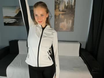 Shewell Chaturbate stream image from March 25, 2025
