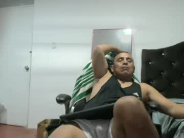 Chupameloxxx3 Chaturbate stream image from March 25, 2025