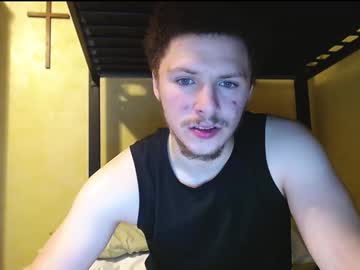 Papaperksebcunt Chaturbate stream image from March 25, 2025