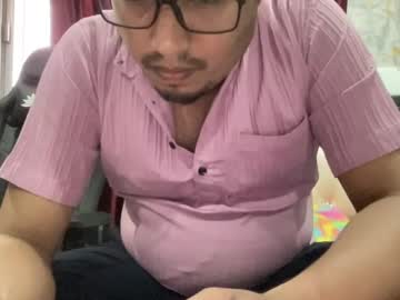 Brahminhugedick Chaturbate stream image from March 25, 2025