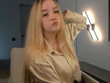 Maydadecoursey Chaturbate stream image from March 25, 2025