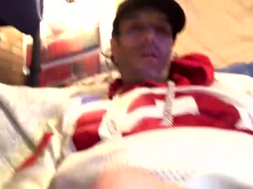 Alexmtl51450 Chaturbate stream image from March 25, 2025