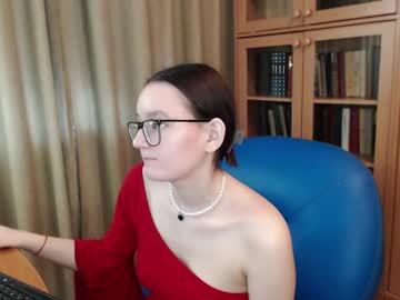 Dina_M1ller Chaturbate stream image from March 25, 2025