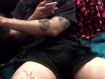Jhonnygoldendick Chaturbate stream image from March 25, 2025