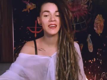 Maryholm Chaturbate stream image from March 25, 2025