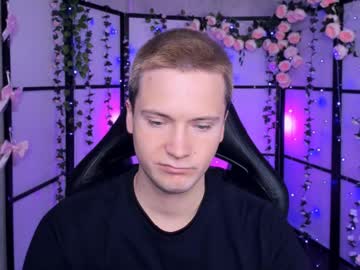 Zackhandsome Chaturbate stream image from March 25, 2025