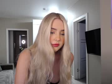 Cute18cute Chaturbate stream image from March 25, 2025