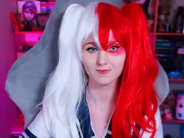 Ohclementinee Chaturbate stream image from March 25, 2025