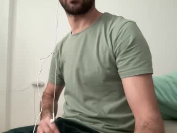 Mangoeli Chaturbate stream image from March 25, 2025