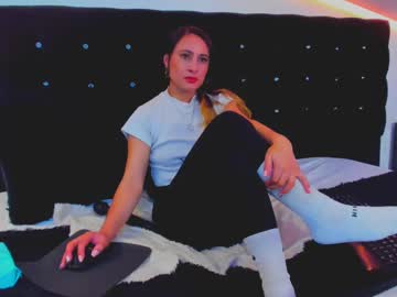 Coral_Gibson Chaturbate stream image from March 25, 2025