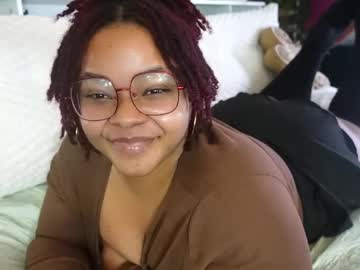 Khayaparker Chaturbate stream image from March 25, 2025