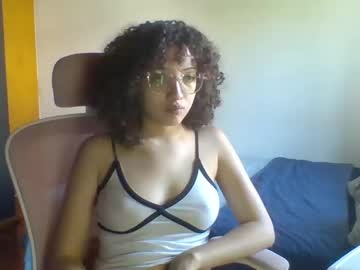 Selenefoxy_77 Chaturbate stream image from March 25, 2025