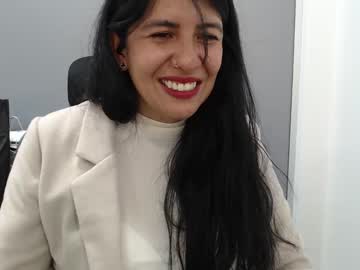 Aisha_Latina Chaturbate stream image from March 25, 2025