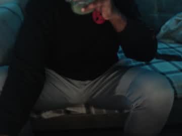 Lemmeeatualivee Chaturbate stream image from March 25, 2025