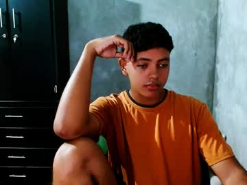 Pretty_Anonimuszzx Chaturbate stream image from March 25, 2025