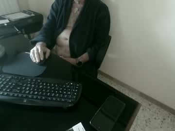 Frazzo55 Chaturbate stream image from March 25, 2025