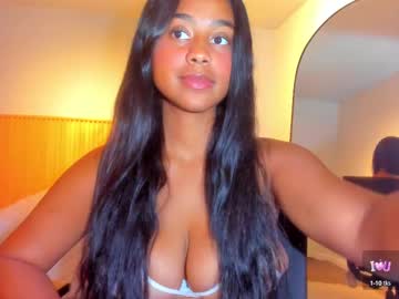 Lucia_Miller_0 Chaturbate stream image from March 25, 2025