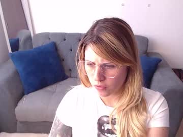 Meganlk Chaturbate stream image from March 25, 2025