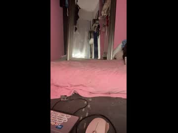 Hazelb25 Chaturbate stream image from March 25, 2025