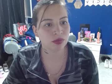 Layanacuminpussy Chaturbate stream image from March 25, 2025