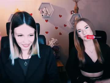 Isa_Luxury Chaturbate stream image from March 25, 2025