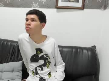 Andrew_2811 Chaturbate stream image from March 25, 2025