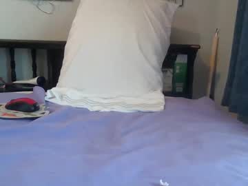 Servilesarah Chaturbate stream image from March 25, 2025