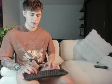 Kenny_Thompson Chaturbate stream image from March 25, 2025
