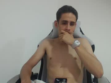Mateocollins01 Chaturbate stream image from March 25, 2025