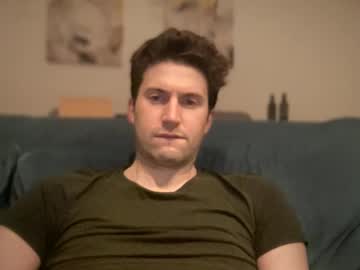 Harrysubmissiveslut Chaturbate stream image from March 26, 2025