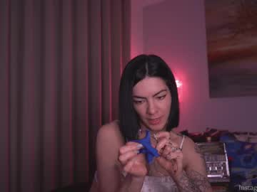 Hollylinder_ Chaturbate stream image from March 26, 2025