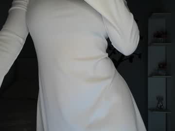 Sara_Tris Chaturbate stream image from March 26, 2025