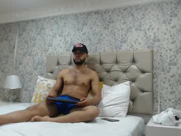 Aronspencer Chaturbate stream image from March 26, 2025