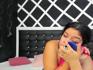 Gia_Lenox Chaturbate stream image from March 26, 2025