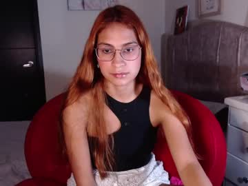 Carolayn12 Chaturbate stream image from March 26, 2025
