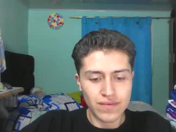 Aaronn_Gomezz Chaturbate stream image from March 26, 2025
