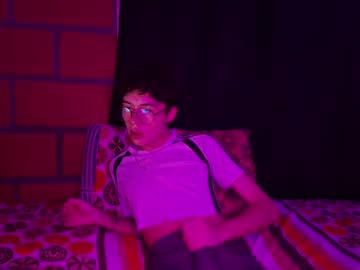 Julz_Laa stream image from March 26, 2025
