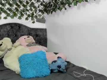 Paulinaswan_ Chaturbate stream image from March 26, 2025