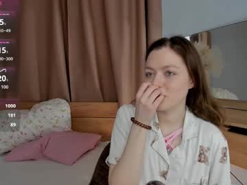 Gwenclem Chaturbate stream image from March 26, 2025