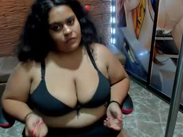 Candybbw25 Chaturbate stream image from March 26, 2025