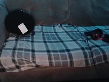 Lemmeeatualivee Chaturbate stream image from March 26, 2025