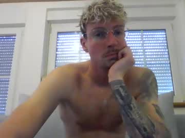 Longschlong1997 Chaturbate stream image from March 26, 2025