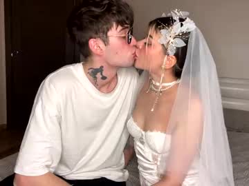 Holykris Chaturbate stream image from March 26, 2025