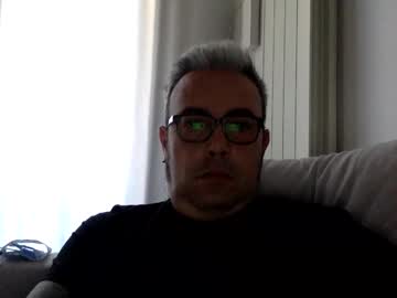 Ilcry Chaturbate stream image from March 26, 2025