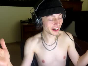 Wethornytwinkie Chaturbate stream image from March 26, 2025