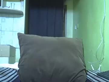 Busty_Kenzi Chaturbate stream image from March 26, 2025