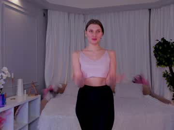 Esmebenham Chaturbate stream image from March 26, 2025