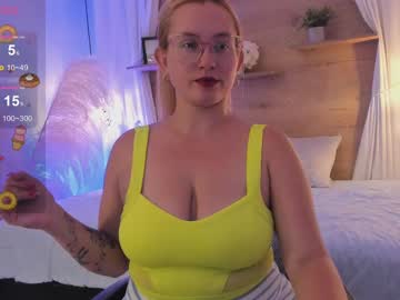 Heidishayk Chaturbate stream image from March 26, 2025