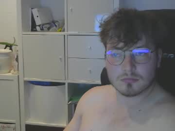 Makemehappy05 Chaturbate stream image from March 26, 2025