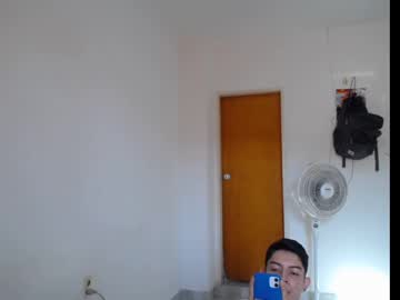 Khris_Evans_Hot Chaturbate stream image from March 26, 2025